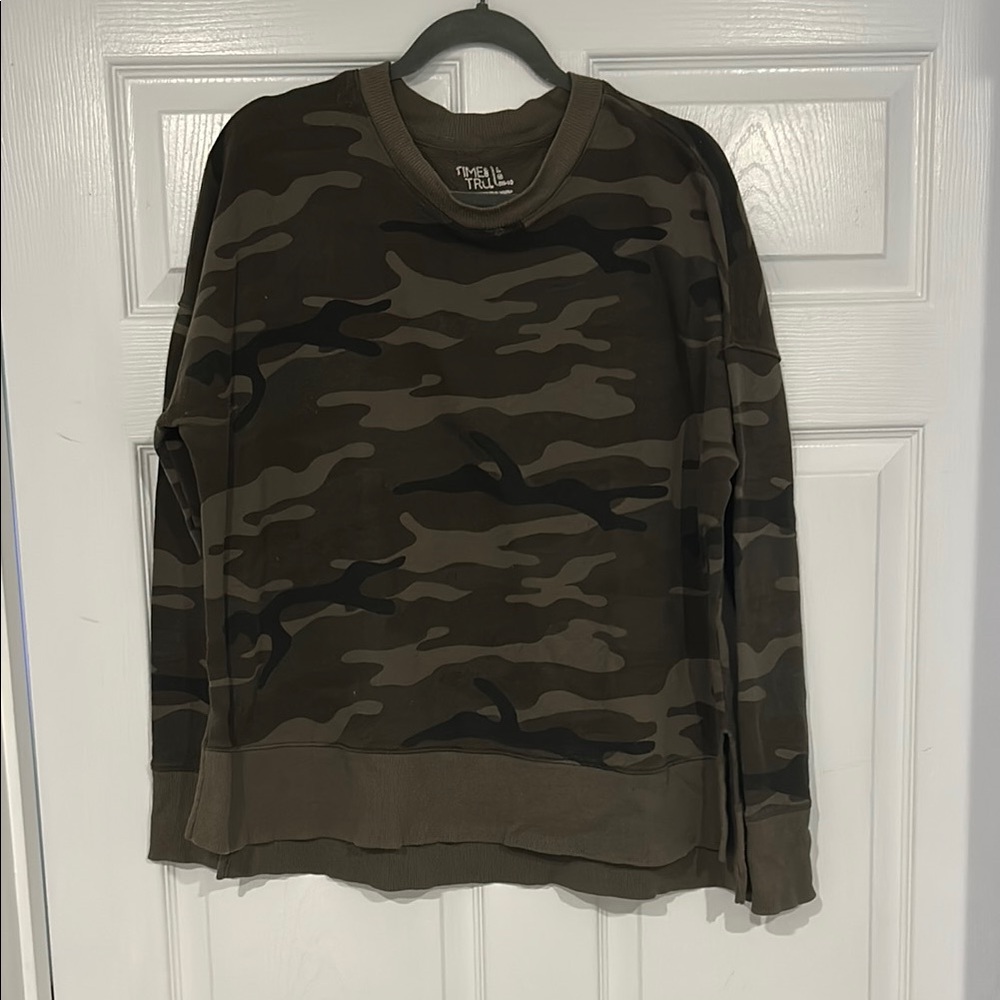 Time and Tru Dark Gray Crewneck Sweatshirt